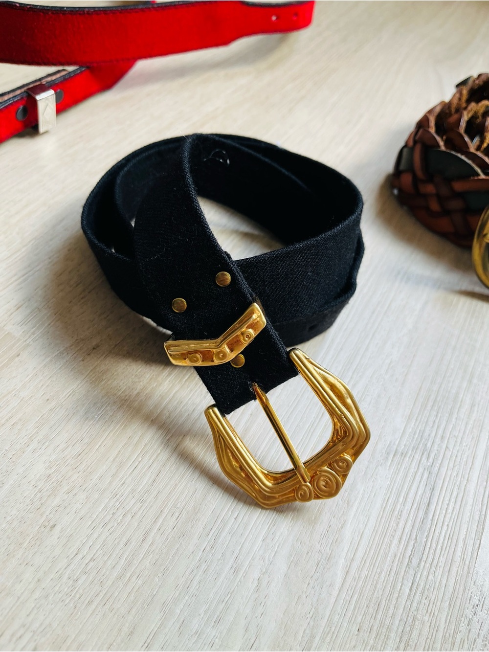 Women’s Vintage Black Belt with Decorative Gold Metal Buckle 33” Belt M